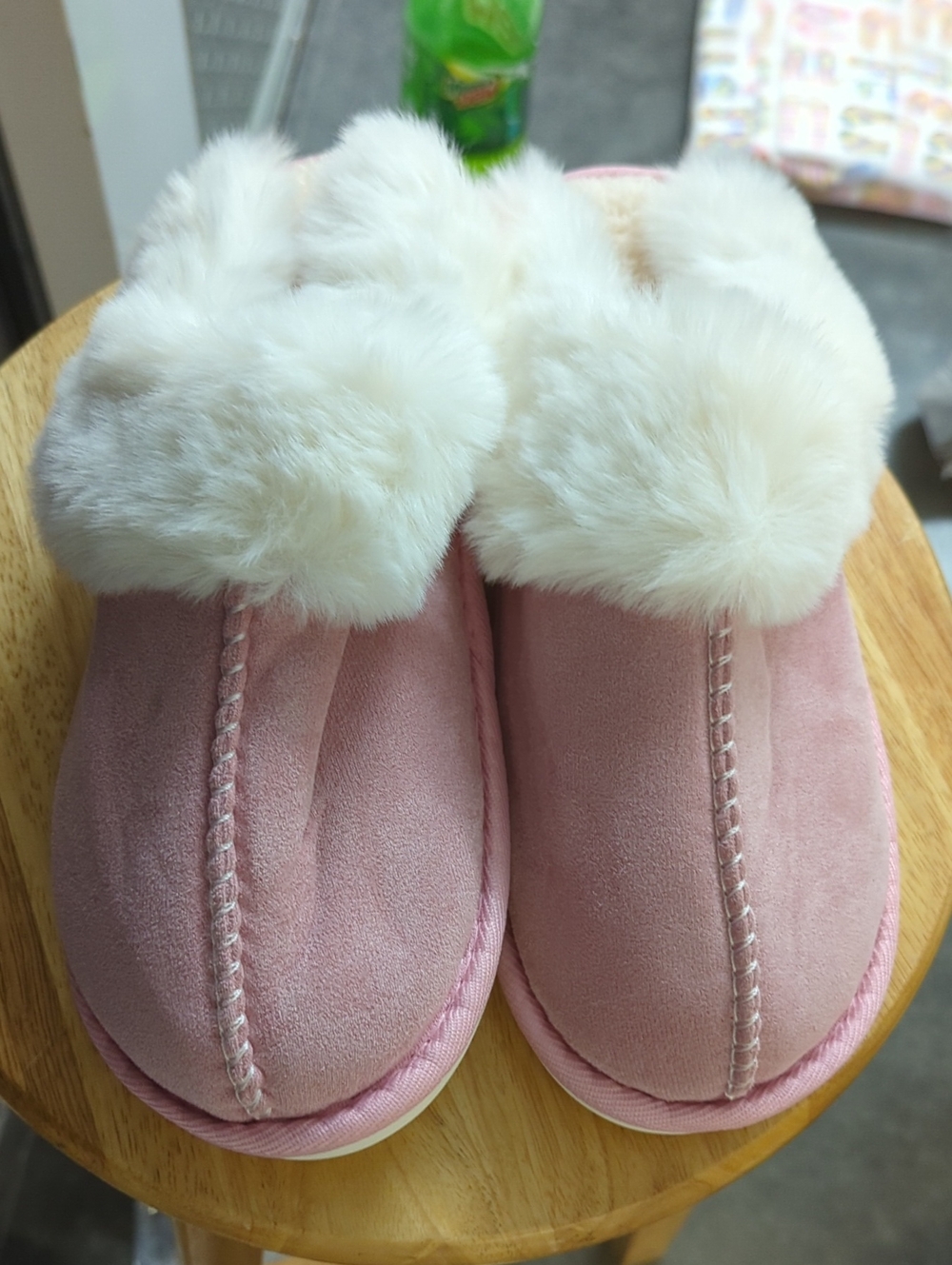 Plush Faux-Fur Pink Women’s Slip-On Slippers